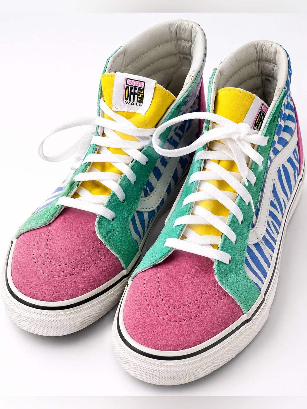 NEW 4kids Vans x Disney Girls Sneakers Size 4 New Limited Edition Cartoon Skate
